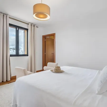 Piedade By Homie Canhas